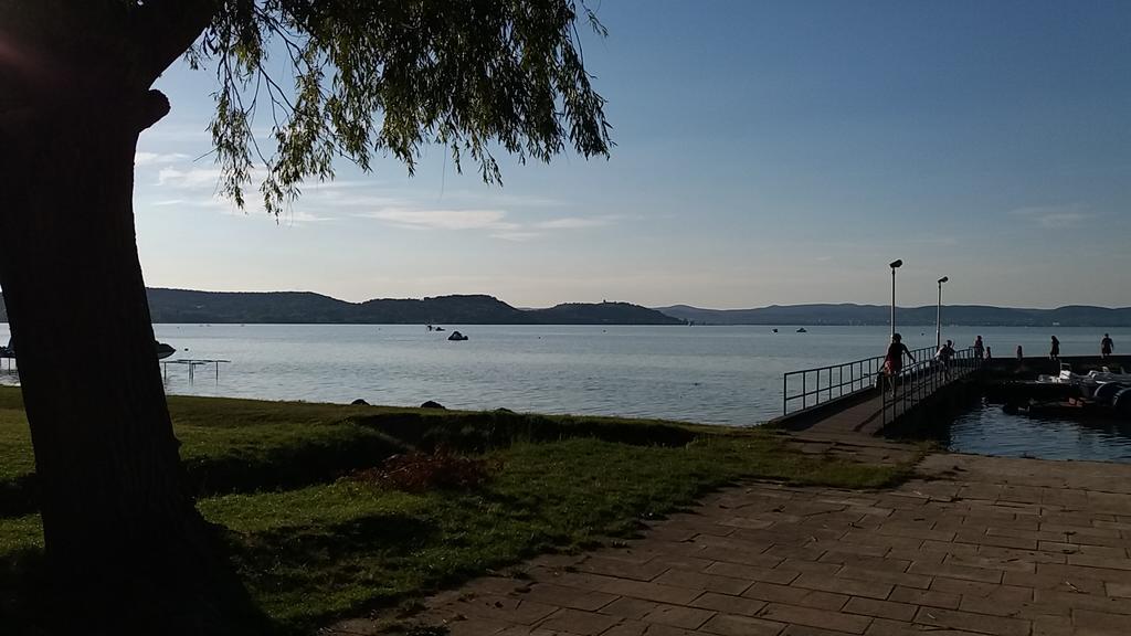 Appartamento Panorama Apartman Zamárdi Esterno foto